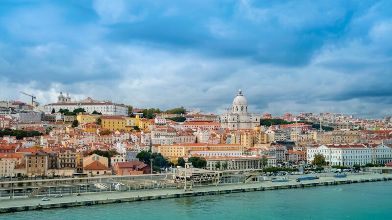 Lissabon Stadttour mit Escort Model