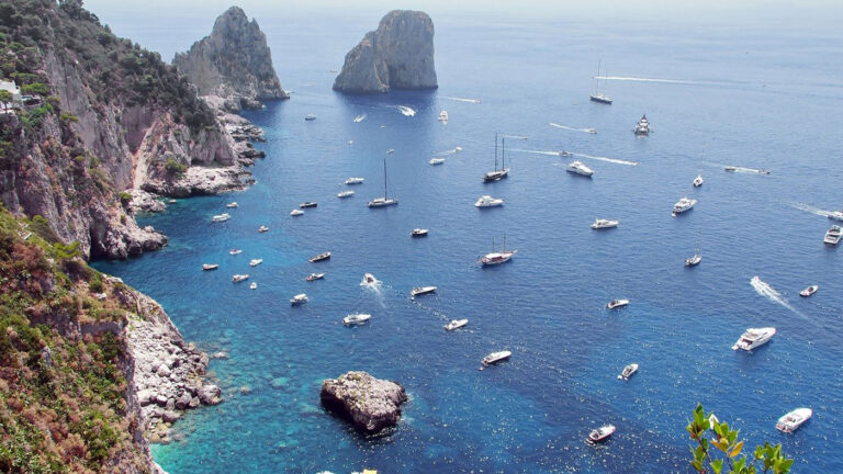 Superyacht in Capri Italien